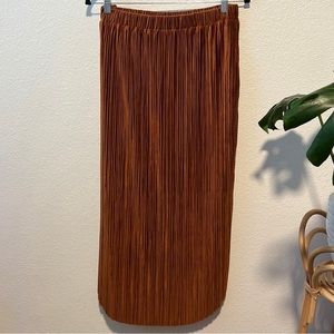 NEW Doe & Rae Pleated Suede Skirt in Rust Color Size Large